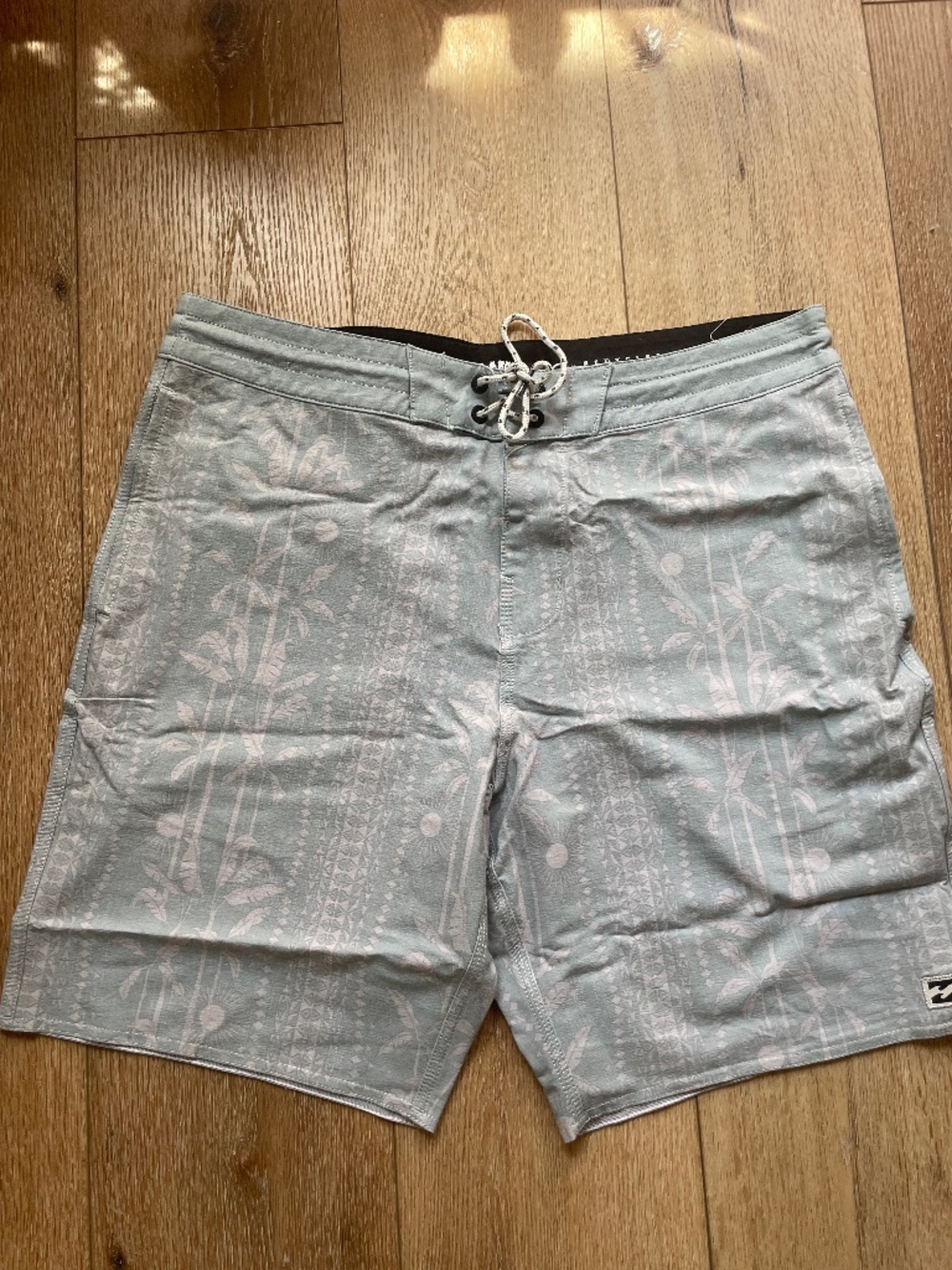 Billabong Mens 19" Sundays Lo Tide BoardShorts Size 33